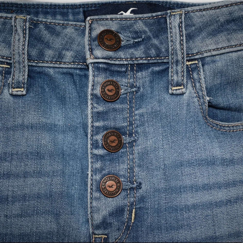 HOLLISTER HIGH RISE SUPER STRETCH JEANS - Picture 3 of 6
